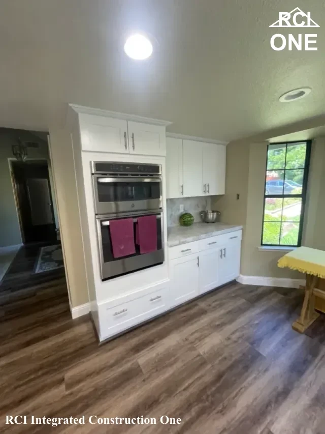 Modern Kitchen with Double Oven